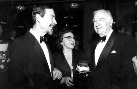 1991 03 11 carver mead with walter cronkite 2nd annual kick off dinner 1 s